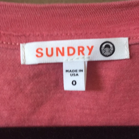 NWOT Sundry big heart T-shirt - Picture 5 of 8